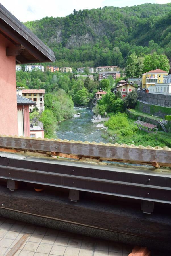 Apartament Attico Sul Fiume Varallo Zewnętrze zdjęcie